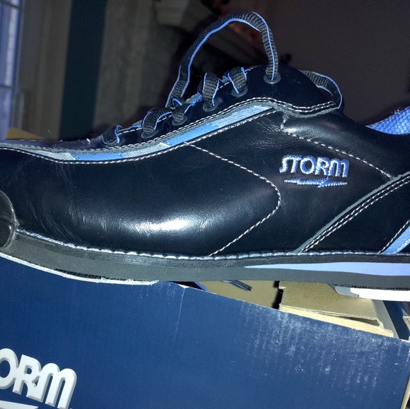 Women's Bowling Shoes Premium Leather 8&1/2 wide!! - Picture 7 of 7